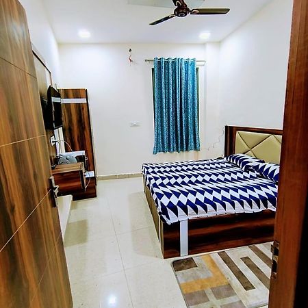 Hotel Dream Taj Family Rooms 200Mtr From Taj Mahal Agra  Kültér fotó